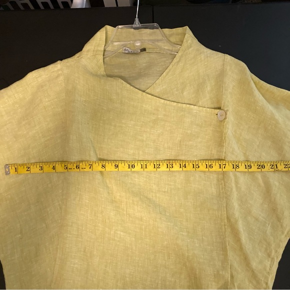 Linen Top by Chalet et’ ceci, Yellow and Olive Green Hues. Loose Fit - Picture 10 of 11
